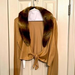 Crop sweater with faux fur